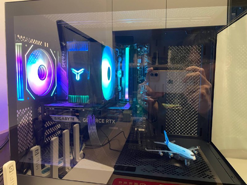 确实很帅的主机，舒坦多了～